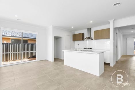 Property photo of 21 Brind Way Lucas VIC 3350