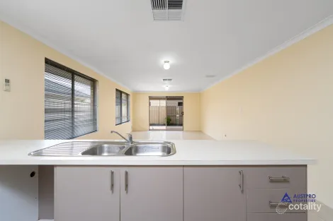 Property photo of 116 Amherst Road Canning Vale WA 6155