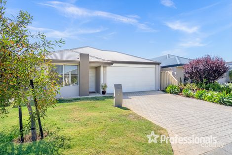 Property photo of 7 Castellar Pass Yalyalup WA 6280
