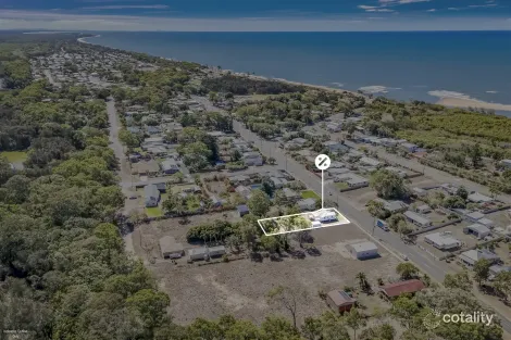 48 Moore Park Rd, Moore Park Beach, QLD 4670