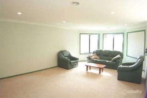 Property photo of 20 Kinlyside Avenue Jerrabomberra NSW 2619