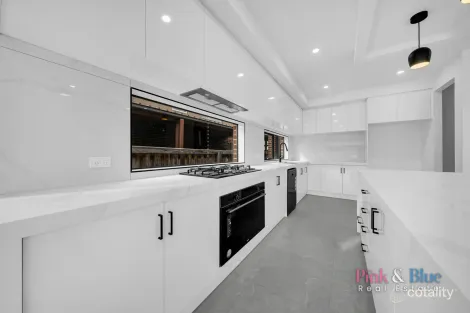 Property photo of 41 Sedate Drive Rockbank VIC 3335
