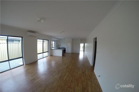 Property photo of 20 Roosky Approach Ridgewood WA 6030