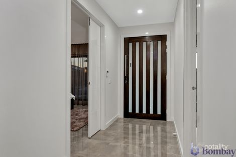 Property photo of 10 Middle Way Mickleham VIC 3064