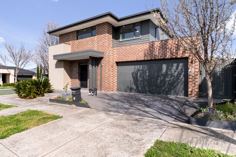 Property photo of 10 Hues Street Mickleham VIC 3064