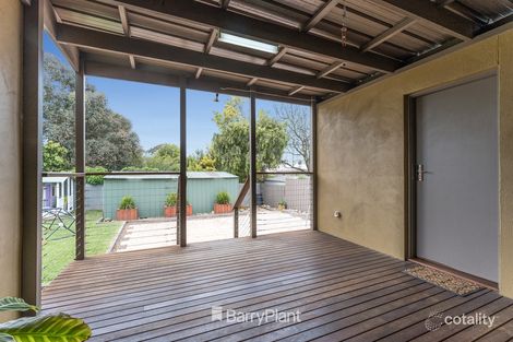 Property photo of 2 Emerald Court Belmont VIC 3216