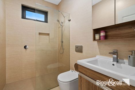 Property photo of 2/15 Robyn Street Doncaster VIC 3108