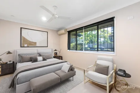 Property photo of 1 Heathrow Street Oxley QLD 4075