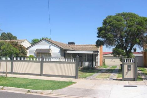 Property photo of 17 Brentwood Avenue Pascoe Vale South VIC 3044