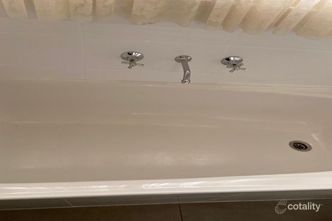 Property photo of 73 Dongola Road Keilor Downs VIC 3038