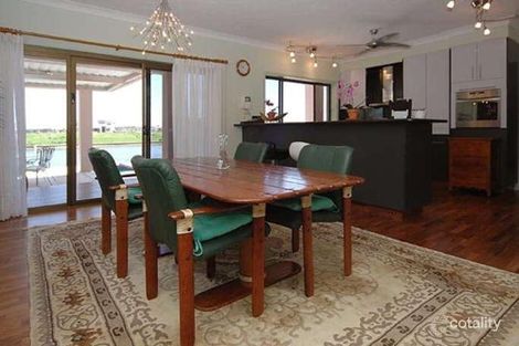 Property photo of 25 Namatjira Court Broadbeach Waters QLD 4218