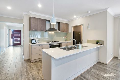 Property photo of 16 Featherdown Way Clyde North VIC 3978