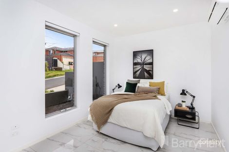 Property photo of 2 Fraserburgh Crescent Greenvale VIC 3059