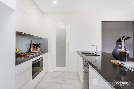 Property photo of 2 Fraserburgh Crescent Greenvale VIC 3059