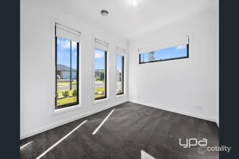 Property photo of 51 Gillespie Drive Weir Views VIC 3338