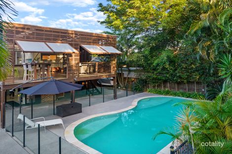 8 Coral Ave, Labrador, QLD 4215