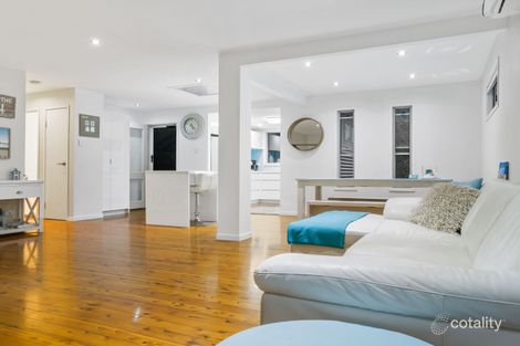 Property photo of 8 Coral Avenue Labrador QLD 4215