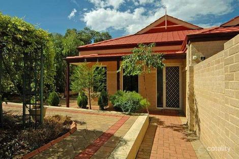 Property photo of 10 Deanmore Road Karrinyup WA 6018