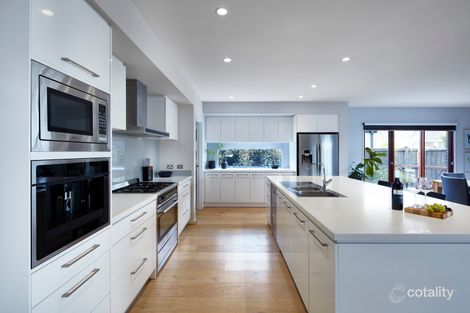 Property photo of 19 Washington Lane Woodend VIC 3442