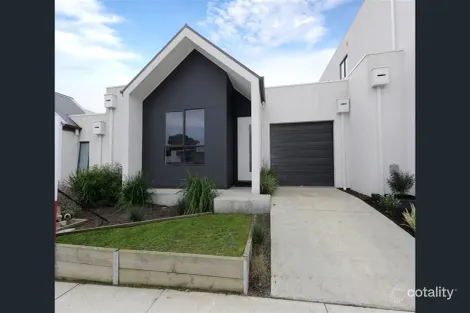 Property photo of 24 Riana Loop Eumemmerring VIC 3177