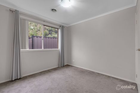 Property photo of 30 Lucerne Circuit Pakenham VIC 3810