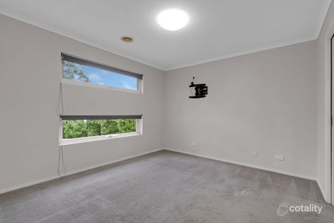 Property photo of 30 Lucerne Circuit Pakenham VIC 3810