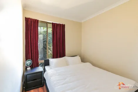 Property photo of 4 Camfield Loop Parmelia WA 6167