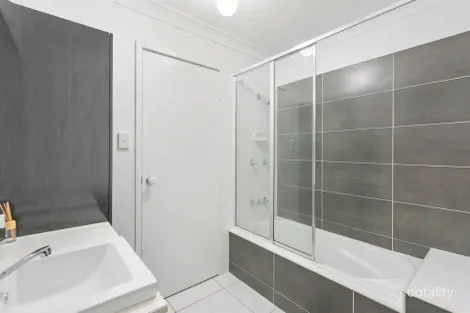 Property photo of 26/80-92 Groth Road Boondall QLD 4034