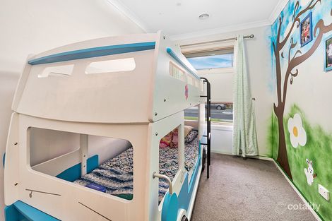 Property photo of 66 Bradford Drive Cranbourne East VIC 3977