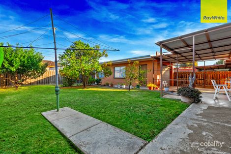 Property photo of 14 Stradbroke Drive St Albans VIC 3021