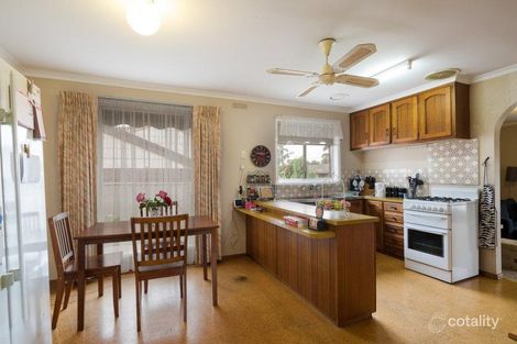 Property photo of 4 Semillon Grove Mount Clear VIC 3350