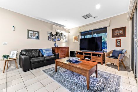 Property photo of 5 Nauru Court Berwick VIC 3806