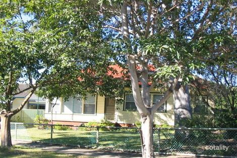 9 Adelaide St, Waratah West, NSW 2298