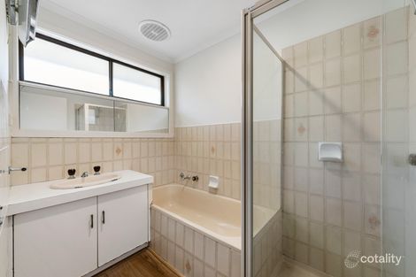 Property photo of 16 Kinterbury Drive Kings Park VIC 3021