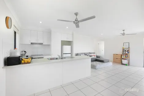 Property photo of 13 Falcon Crest Zilzie QLD 4710