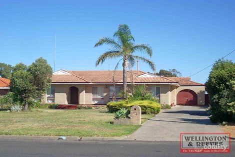 11 Golf Links Rd, Katanning, WA 6317