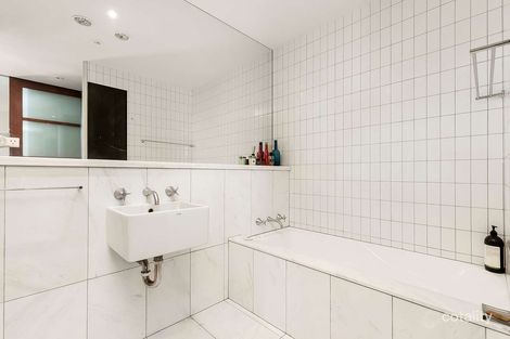 Property photo of 13 Mercer Way Armadale VIC 3143