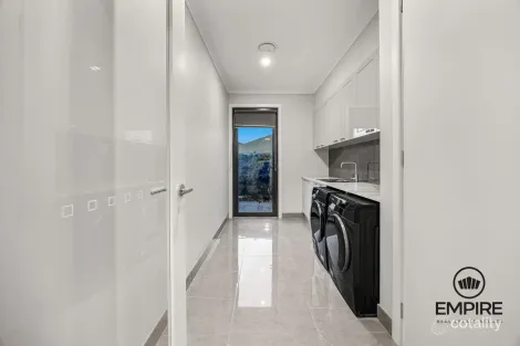 Property photo of 19 Kernot Parade Clyde VIC 3978