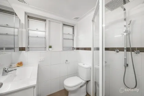 Property photo of 1/15 Masons Parade Point Frederick NSW 2250