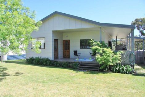 22 Lind Dr, Lake Tyers Beach, VIC 3909