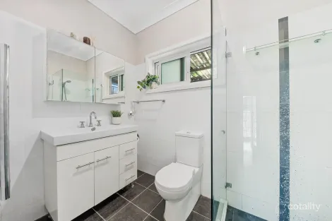Property photo of 11 Bogalara Road Old Toongabbie NSW 2146