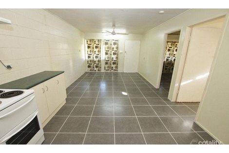 2/181 Wooster St, Berserker, QLD 4701