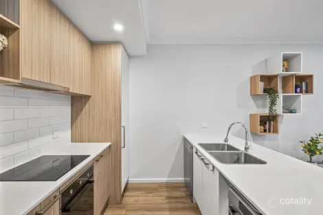 Property photo of 12 Barool Street Wollert VIC 3750