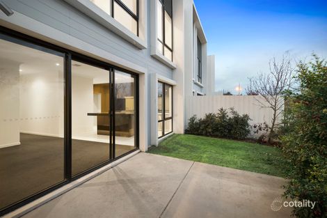 Property photo of 15 Manchester Crescent Bundoora VIC 3083