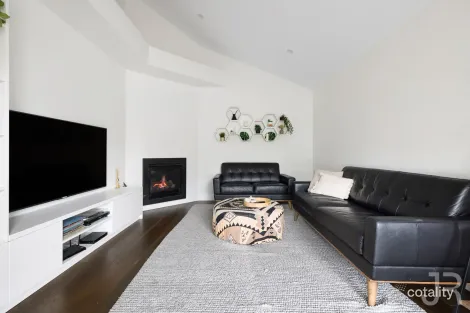 Property photo of 7 Dulkara Place Berwick VIC 3806