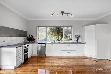 Property photo of 9 Pennant Crescent Berkeley NSW 2506