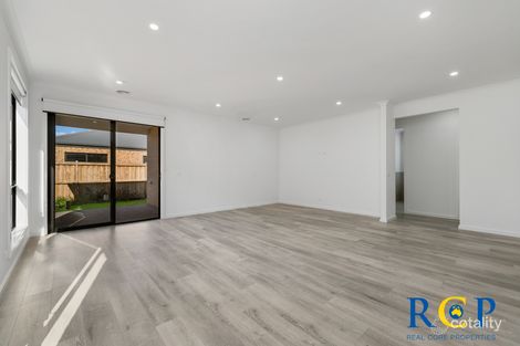 Property photo of 38 Callistemon Circuit Lara VIC 3212