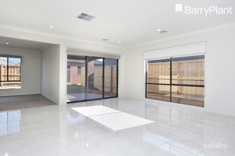 Property photo of 32 Anglers Avenue Point Cook VIC 3030