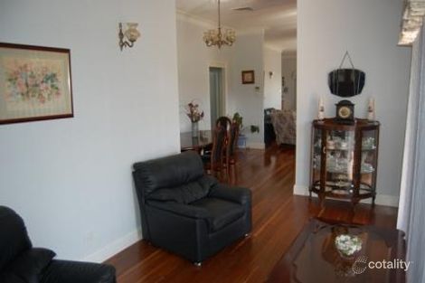 Property photo of 37 Makoro Street Pelican NSW 2281