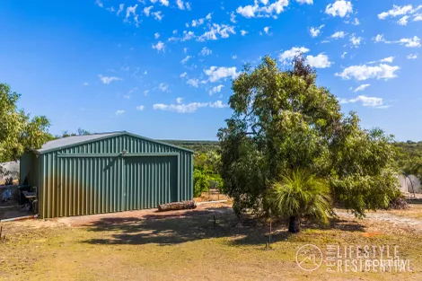 Property photo of 175 Woolly Bush Loop Woodridge WA 6041